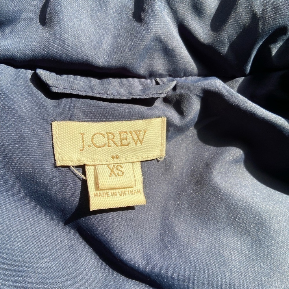 J. CREW Quilted Down Puffer Vest Size XS Navy Dark Blue Preppy Cozy - Picture 4 of 12